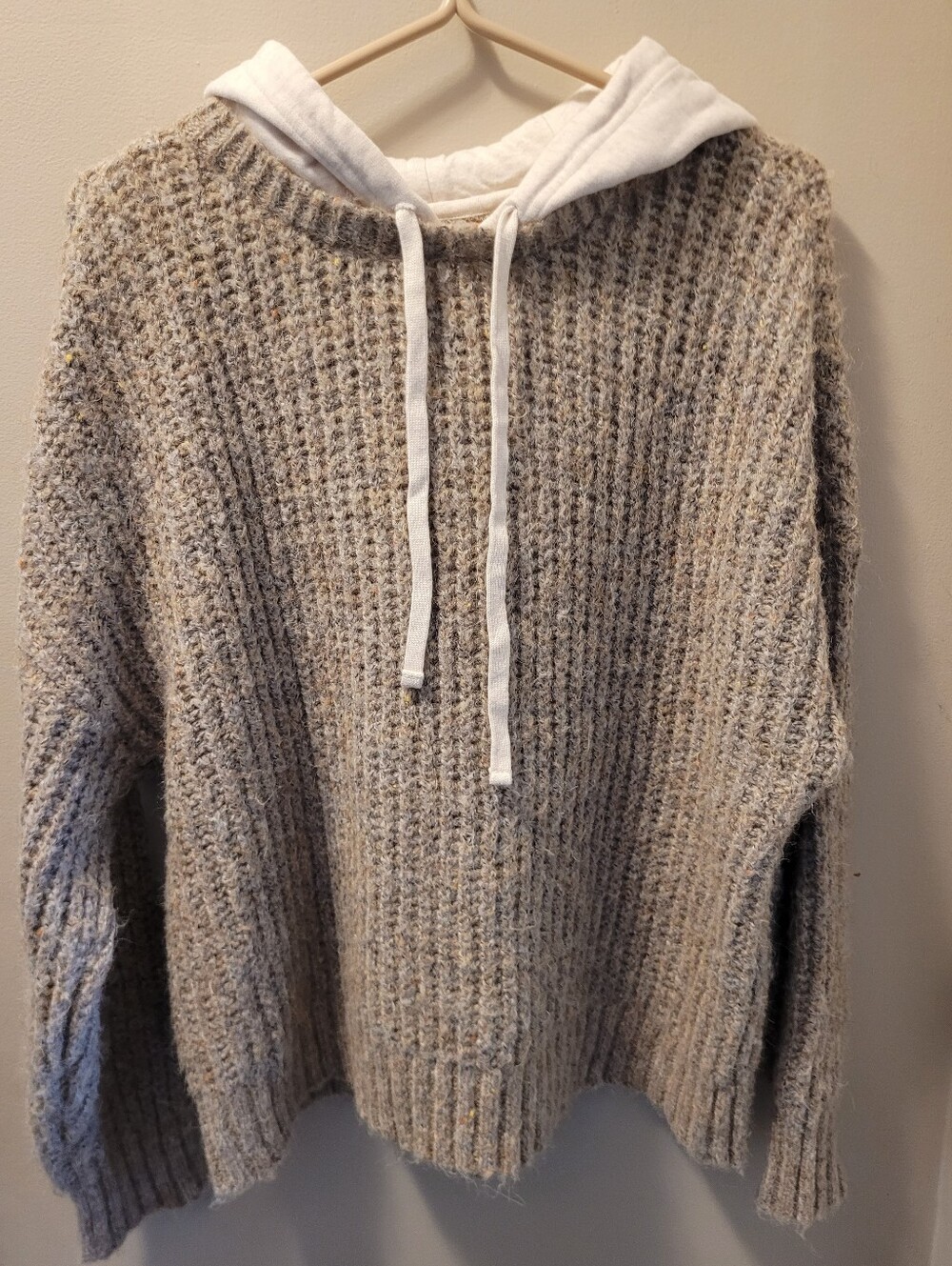 Aerie Chunky Knit Hooded Pullover - Beige with White Hood